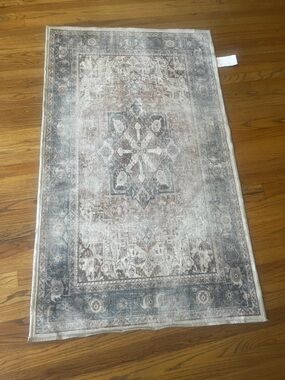 Kamran Coral Flatwoven Ruggable Rug 3x5 Washable Rug No Pad Used